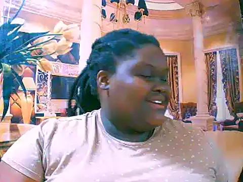 Snapshot of EbonyHotBuns chatting on September 16, 6:38 pm EbonyHotBuns online show from September 16, 6:38 pm