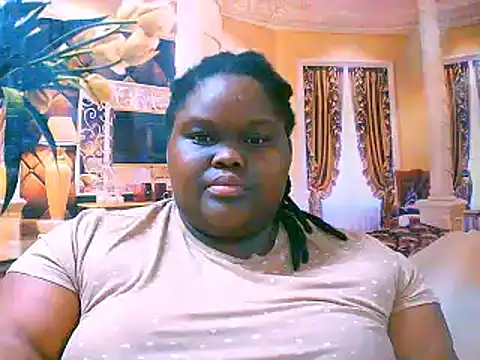 Snapshot of EbonyHotBuns chatting on September 15, 6:37 pm EbonyHotBuns online show from September 15, 6:37 pm