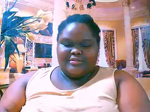 Snapshot of EbonyHotBuns chatting on September 18, 7:01 pm EbonyHotBuns online show from September 18, 7:01 pm