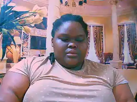 Snapshot of EbonyHotBuns chatting on September 14, 6:28 pm EbonyHotBuns online show from September 14, 6:28 pm