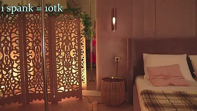 Smiley Mia online show from January 18, 5:26 am