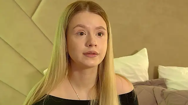 MilanaBalmain online show from April 7, 4:47 am