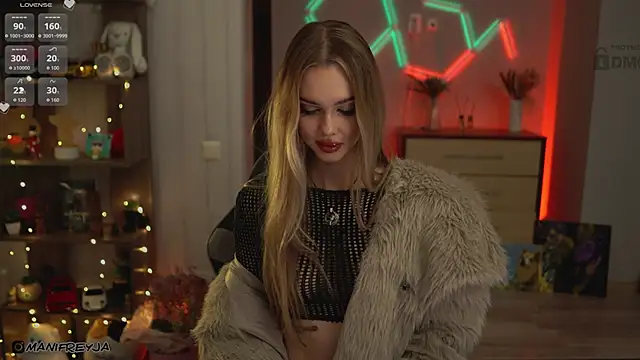 ManiFreyja online show from November 17, 7:14 pm