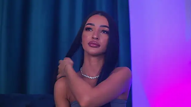 DeniseDevilles online show from April 27, 7:55 pm