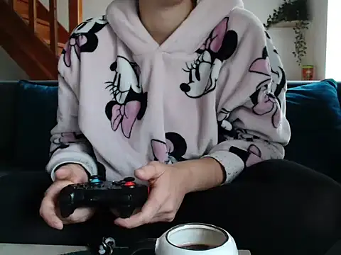 Snapshot of Lauzo21 chatting on October 8, 5:56 am Lauzo21 online show from October 8, 5:56 am