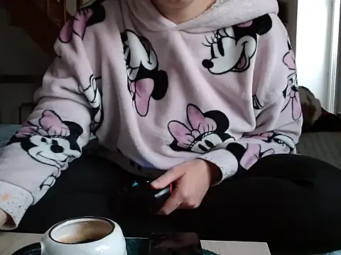 Snapshot of Lauzo21 chatting on October 7, 5:45 am Lauzo21 online show from October 7, 5:45 am