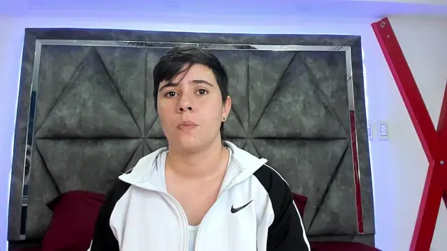 AbbySmiitth  online show from April 8, 10:56 pm