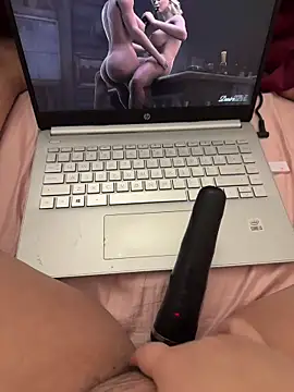 yourcutesarah online show from October 25, 6:15 pm