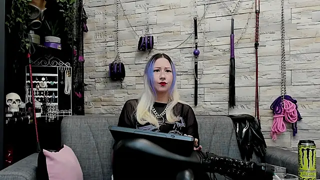 CruelMistress online show from January 7, 1:20 am