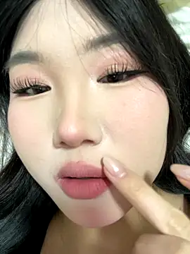 xyebobs online show from November 27, 1:25 pm