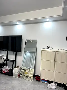 xyebobs online show from September 9, 1:55 pm