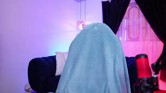 myeimmy 33 online show from April 18, 3:25 pm