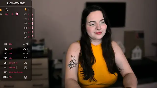   Latisha   online show from October 25, 8:05 pm