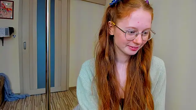 Snapshot of Fire_Luna chatting on October 12, 7:00 am Fire Luna online show from October 12, 7:00 am