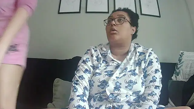 vanilla chocolate23 online show from November 5, 2:33 pm