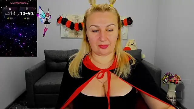 Lili Crossi online show from October 31, 7:01 am