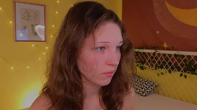 lea belle  online show from November 23, 5:25 pm