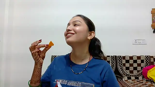 Snapshot of Aleena_Rai chatting on October 14, 7:27 pm Aleena Rai online show from October 14, 7:27 pm