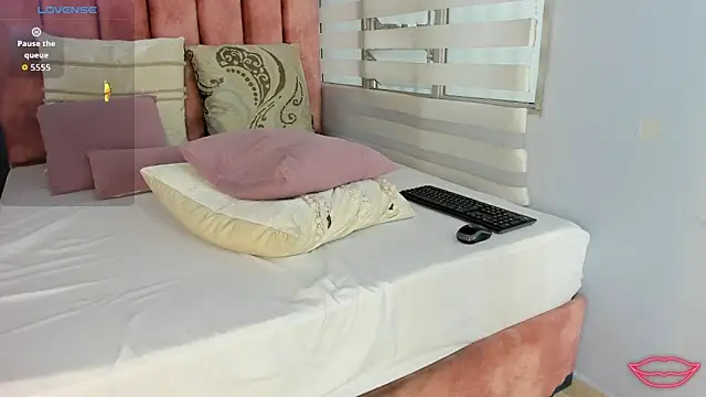 Snapshot of lou_rosse_ chatting on October 16, 9:50 pm lou rosse  online show from October 16, 9:50 pm