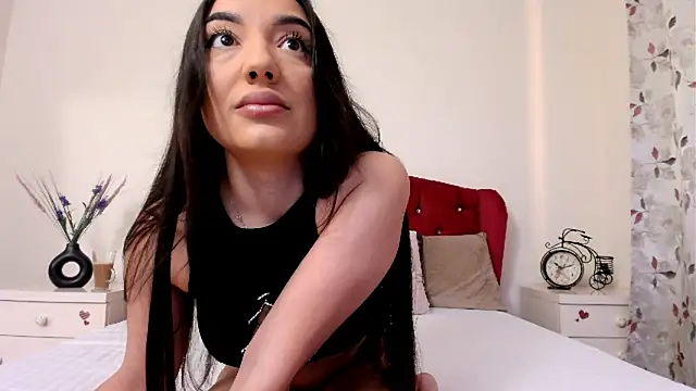 RoxyBestAsss online show from May 19, 4:19 am