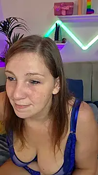 Snapshot of AmazingCurvy chatting on September 8, 9:47 pm AmazingCurvy online show from September 8, 9:47 pm