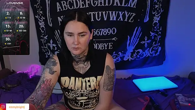Snapshot of Emmybrightj_ chatting on October 6, 1:11 am Emmybrightj online show from October 6, 1:11 am