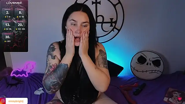 Snapshot of Emmybrightj_ chatting on October 12, 4:48 am Emmybrightj online show from October 12, 4:48 am