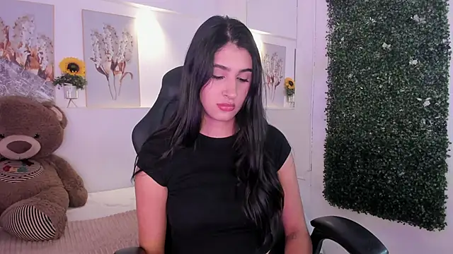 Ashley Evans18 online show from October 24, 12:45 pm