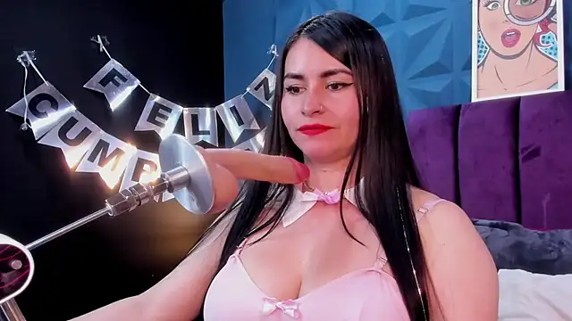 NicoleJonss online show from May 28, 3:59 am