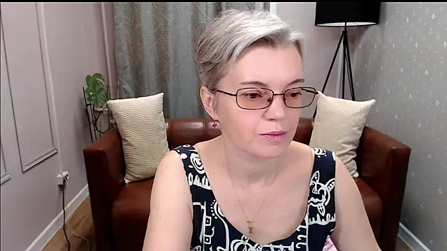 Cutie Erikaa1 online show from October 29, 2:16 am