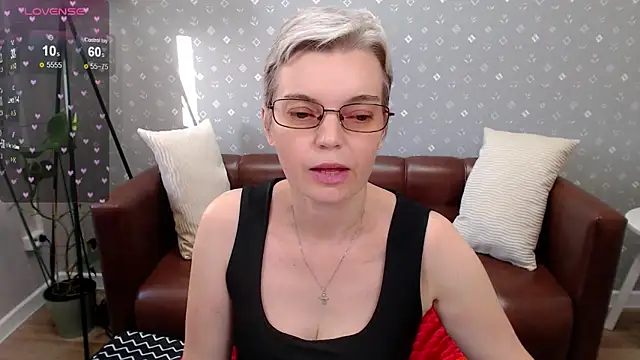 Cutie Erikaa1 online show from October 10, 4:28 am