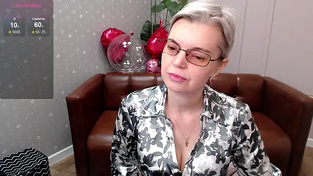 Cutie Erikaa1 online show from March 3, 2:28 am