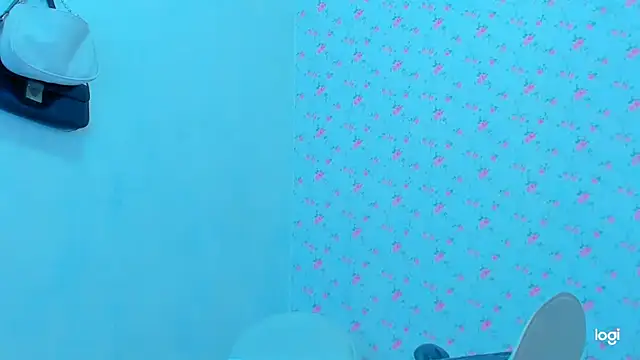 StassieBell online show from November 20, 5:08 am