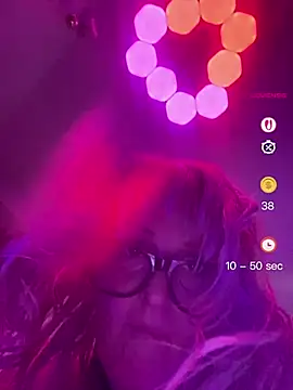 Kitty4887 online show from April 28, 2:49 am