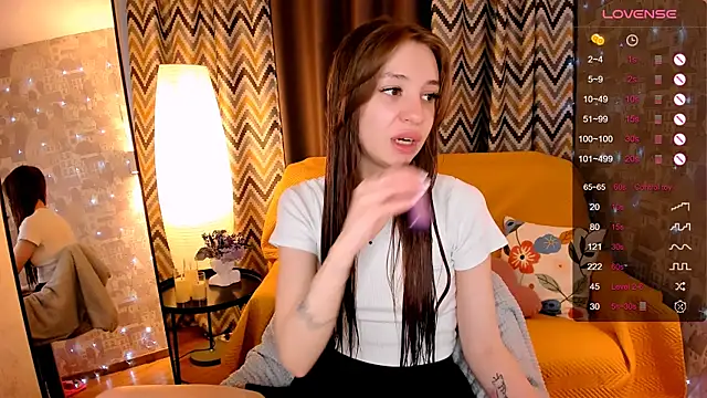 MilliBrown  online show from March 22, 9:48 am