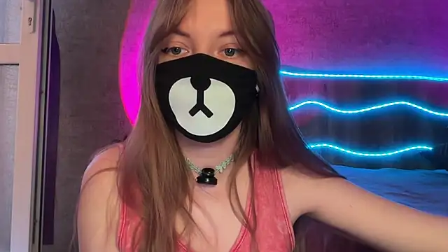 Your Little Bear online show from May 18, 4:07 am