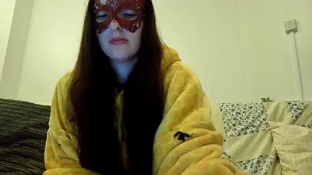 LexiSnowUK online show from December 1, 10:19 am