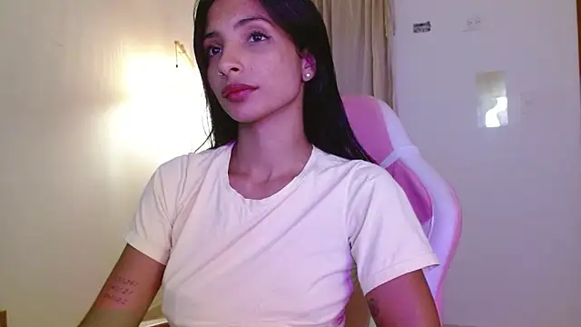 AnnitaSerna  online show from April 11, 3:45 am