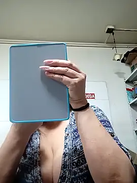 carolina linarez69 online show from April 10, 9:21 pm