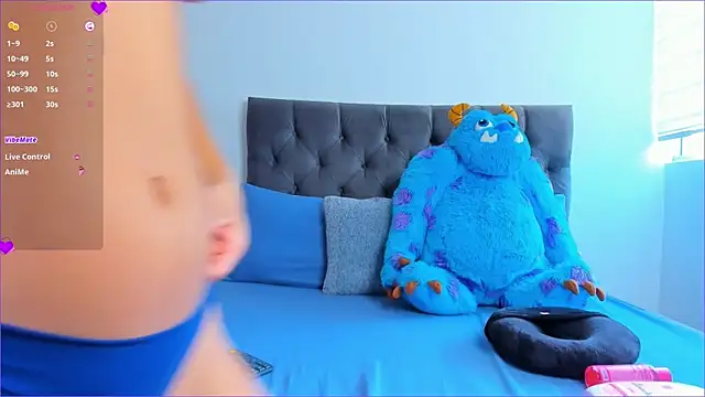 mia world  online show from September 24, 7:02 pm