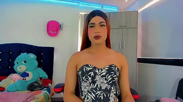 Hellen moons   online show from October 2, 7:08 pm