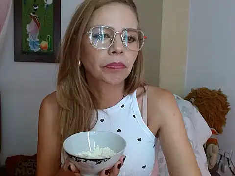 Snapshot of _melisaa_ chatting on September 14, 7:45 pm melisaa online show from September 14, 7:45 pm
