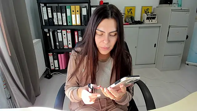 kilenyapatrice online show from October 10, 8:52 am