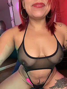 EmmaHot online show from June 13, 9:45 pm
