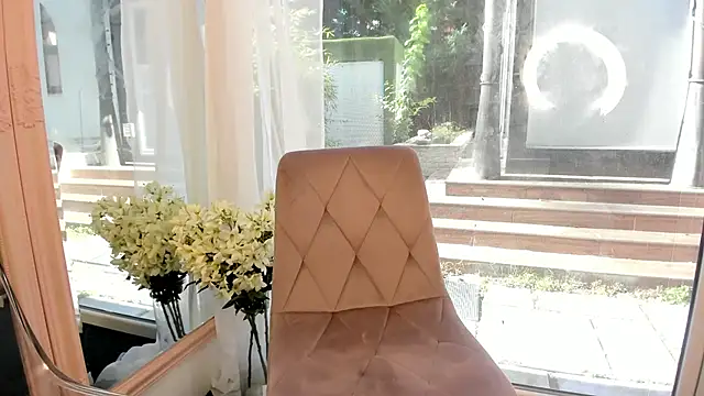 Mia  Milan online show from October 20, 9:23 am