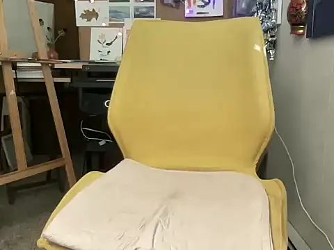 naughtyonbicycle online show from October 25, 1:52 pm