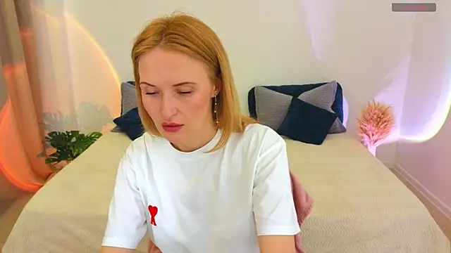 AlisssaRose online show from April 8, 9:39 pm