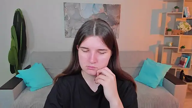 BonneyLove online show from October 12, 9:50 pm