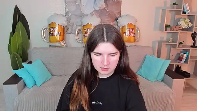 BonneyLove online show from September 24, 5:45 pm