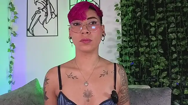 MiaMorgan  online show from January 19, 1:29 pm